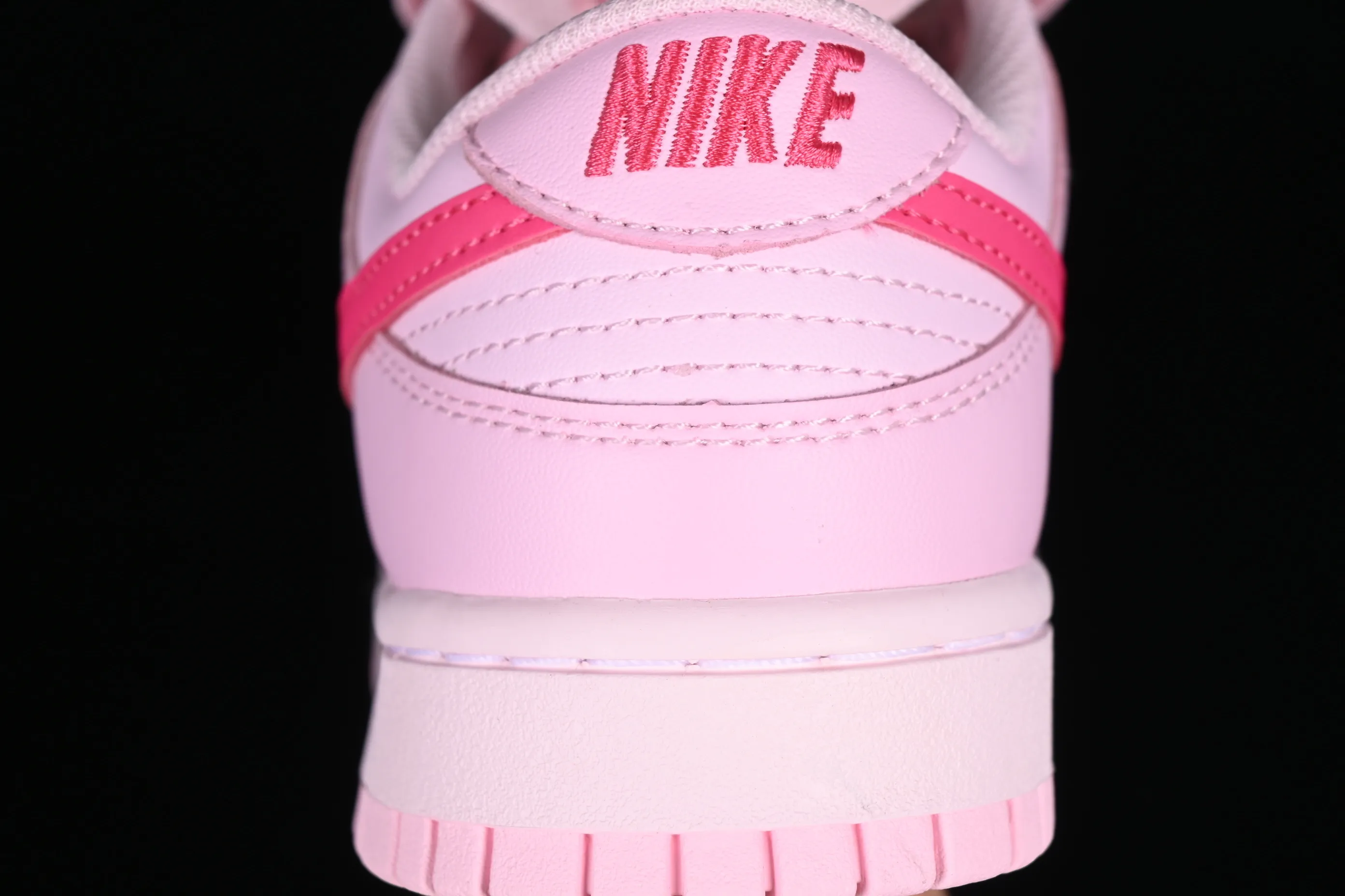 All Categories Nk SB Dunk Series Nk SB Dunk Low Low-top sneakers Cost-effective version Nk Dunk Low Pink SB low-top sports and leisure sneakers DH9756-600